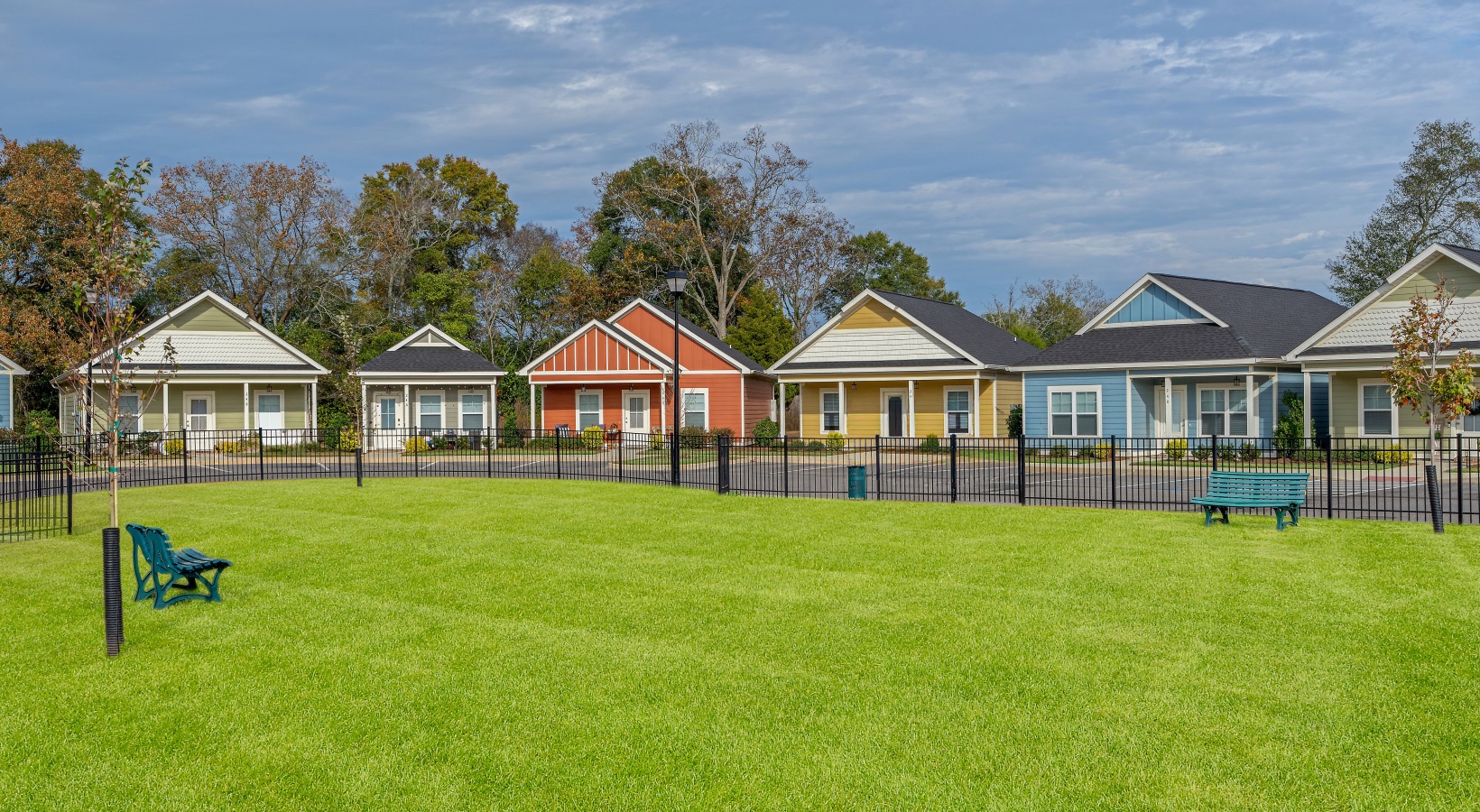 Leash-free Pet Park at Cottages Dothan in Dothan, AL